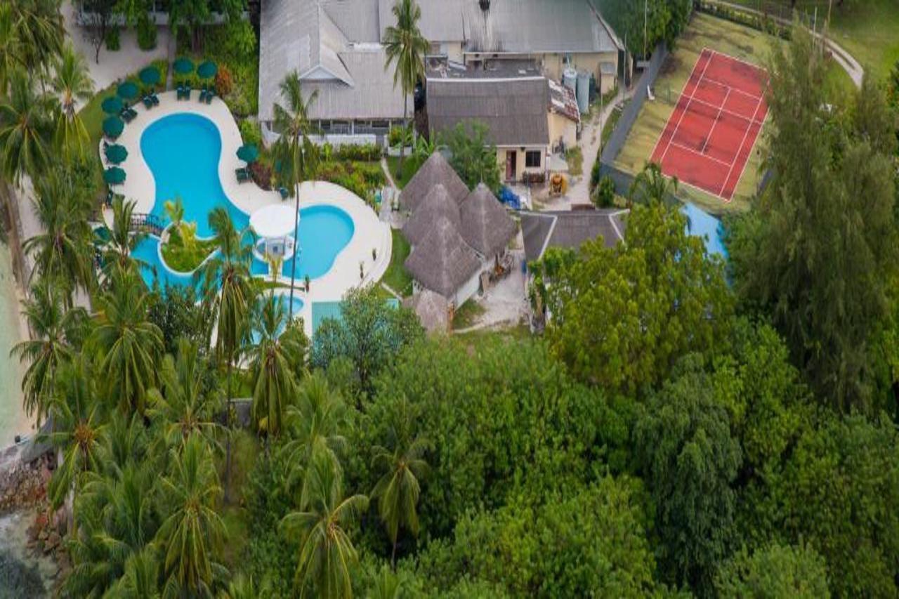 Equator Village Resort Addu City Exterior foto